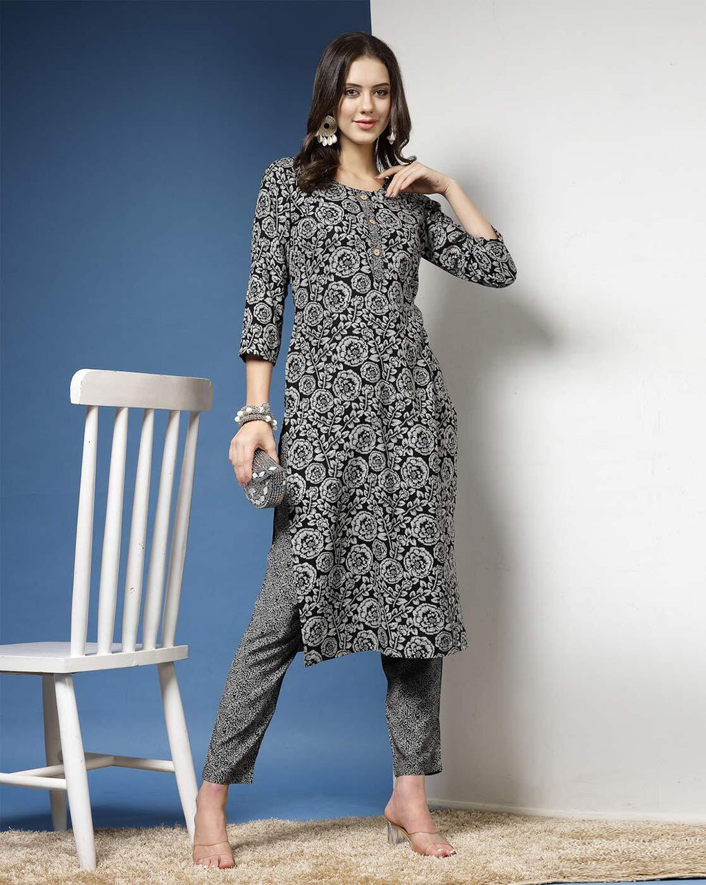 Black Floral Print Straight Kurta & Pants Set