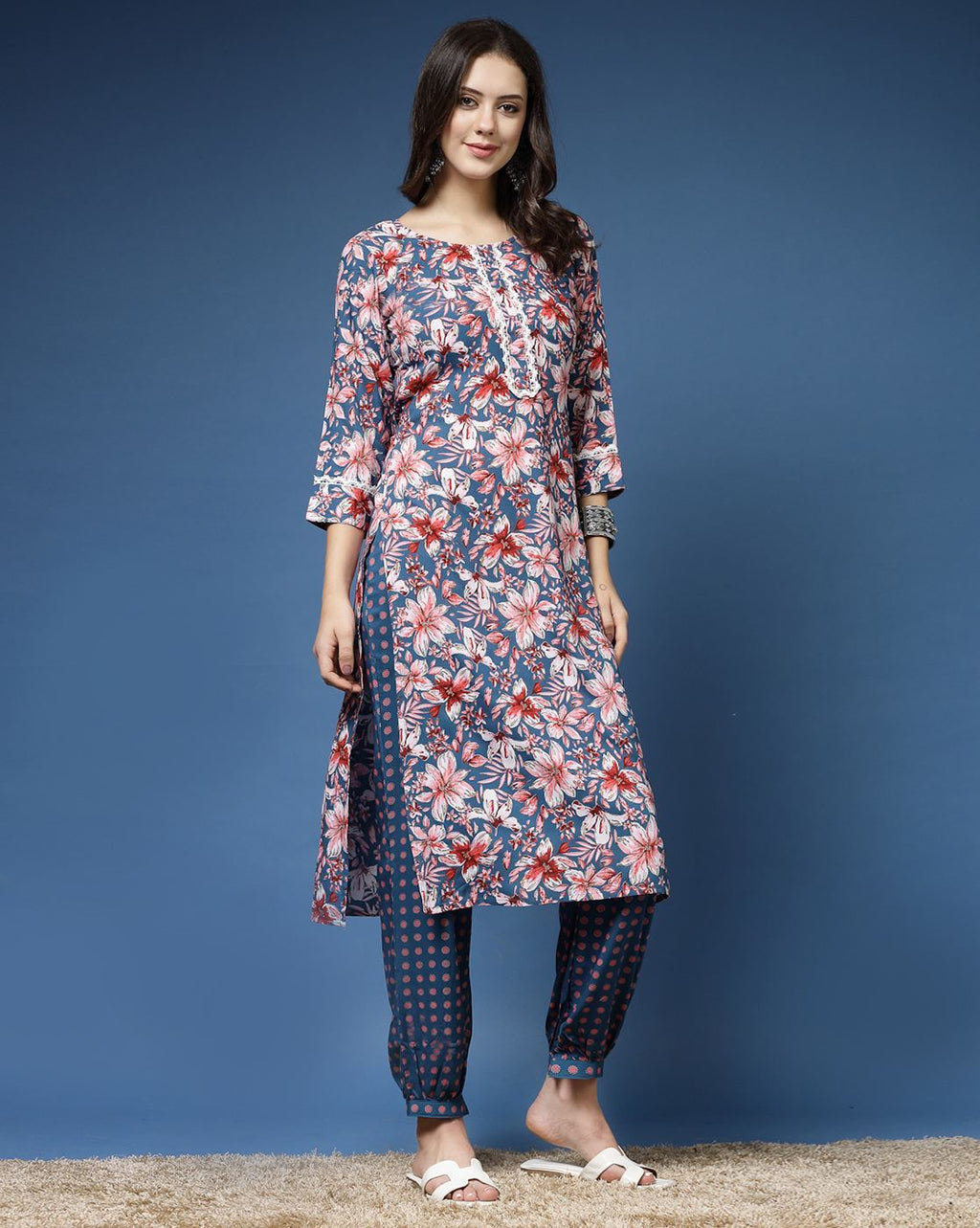 Blue Floral Print Straight Kurta & Pants Set