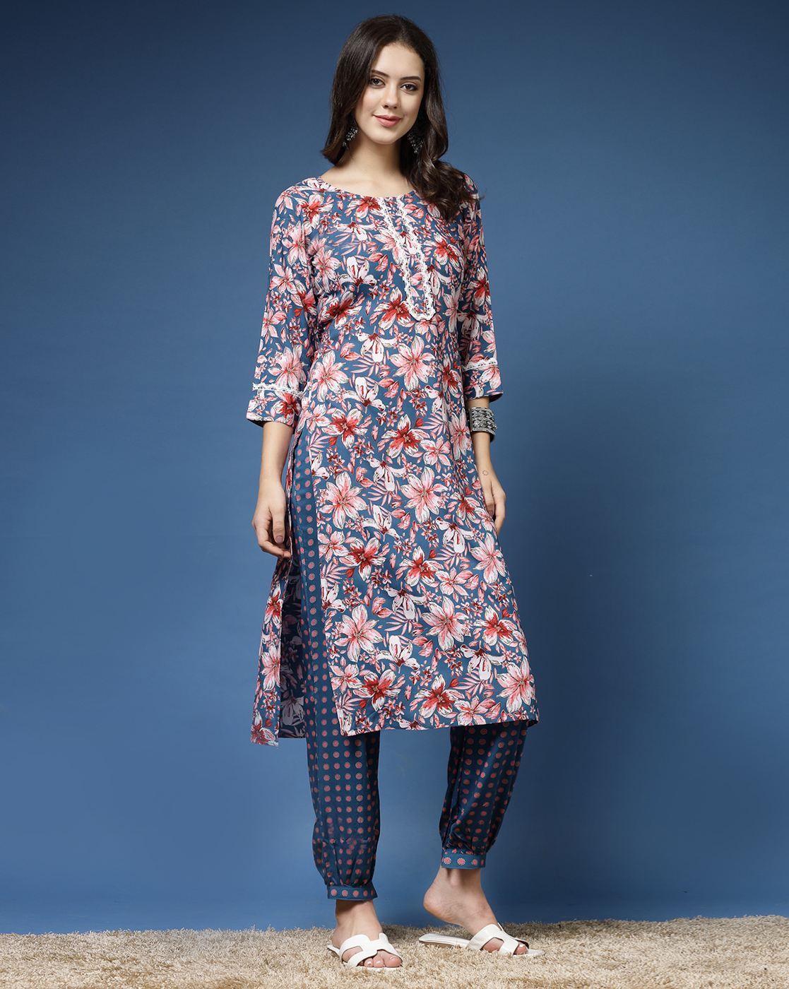 Blue Floral Print Straight Kurta & Pants Set