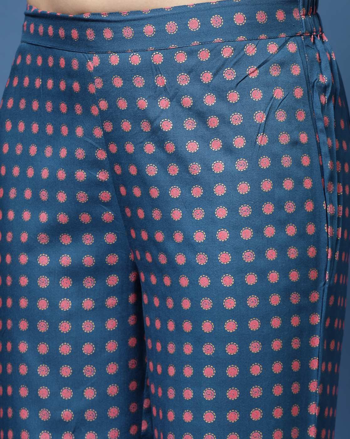 Blue Floral Print Straight Kurta & Pants Set