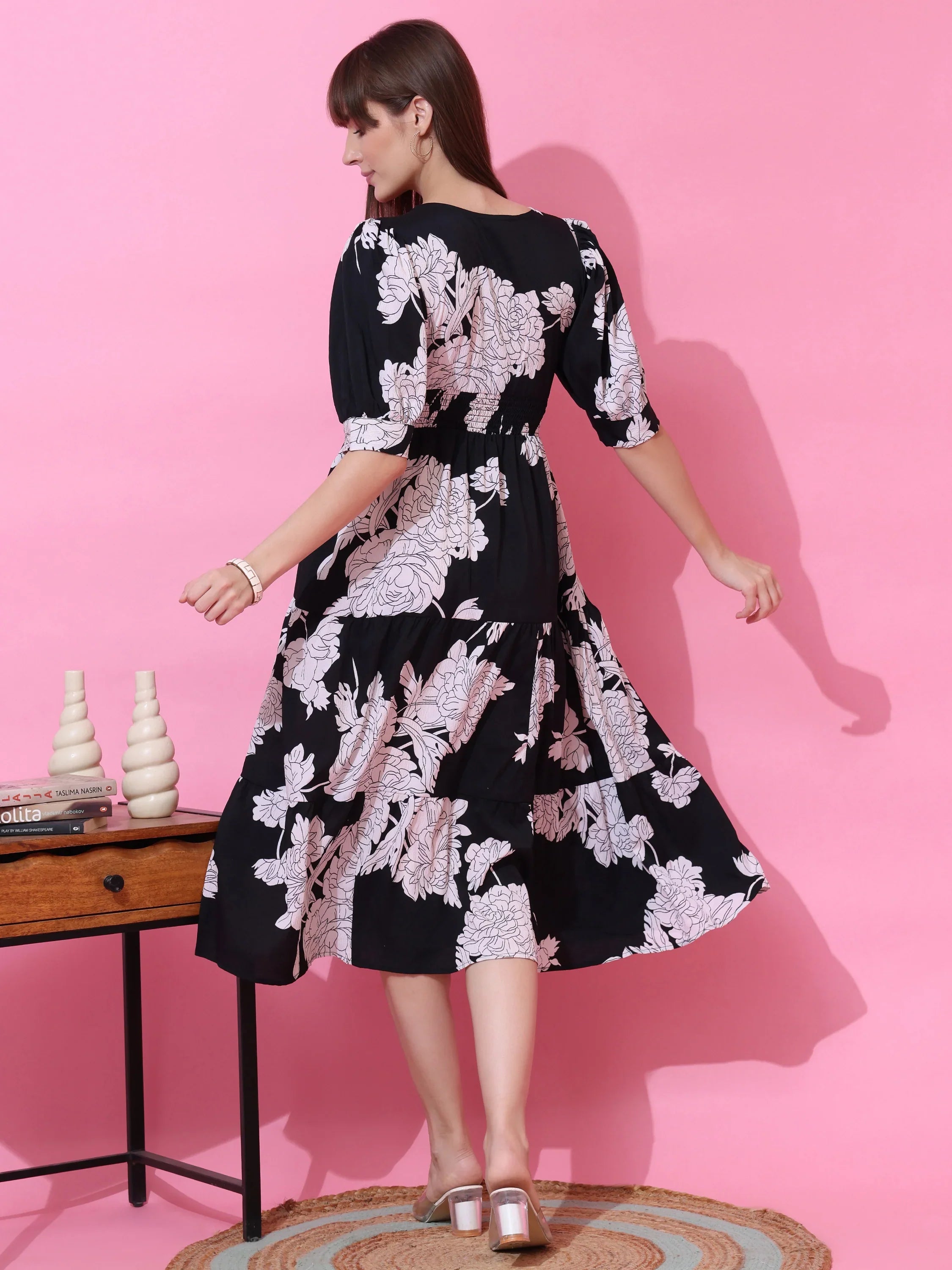 Elegant Noir Floral Midi Dress