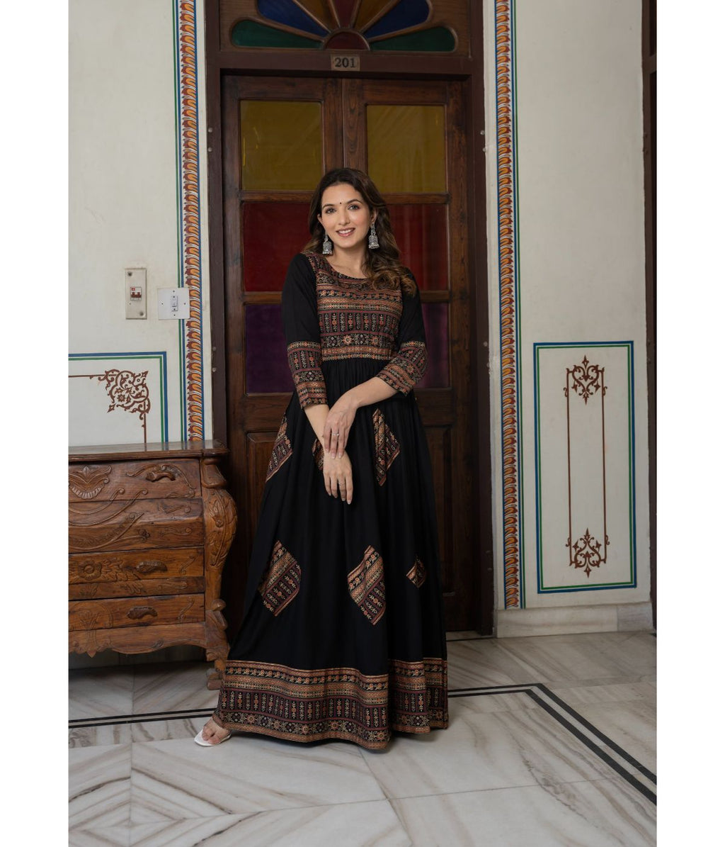 Elegant Gold Printed Black Fit and Flare Maxi Dress