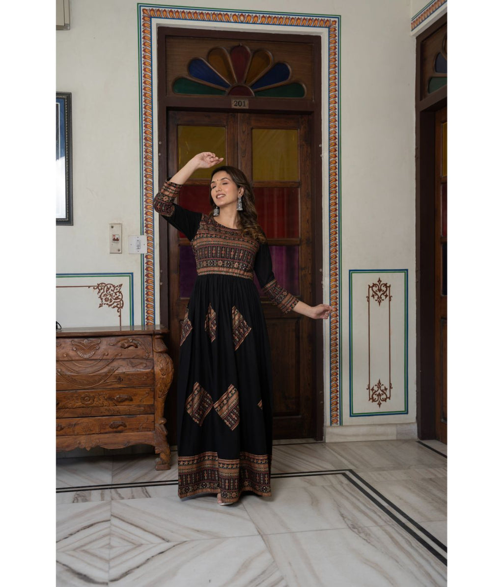 Elegant Gold Printed Black Fit and Flare Maxi Dress