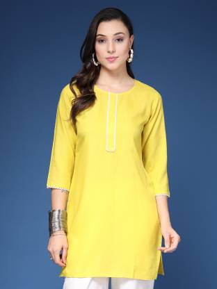 Yellow Solid Round Neck Straight Kurta