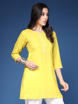 Yellow Solid Round Neck Straight Kurta
