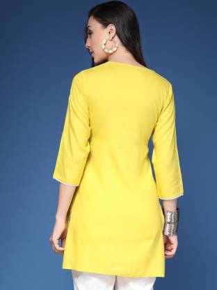 Yellow Solid Round Neck Straight Kurta
