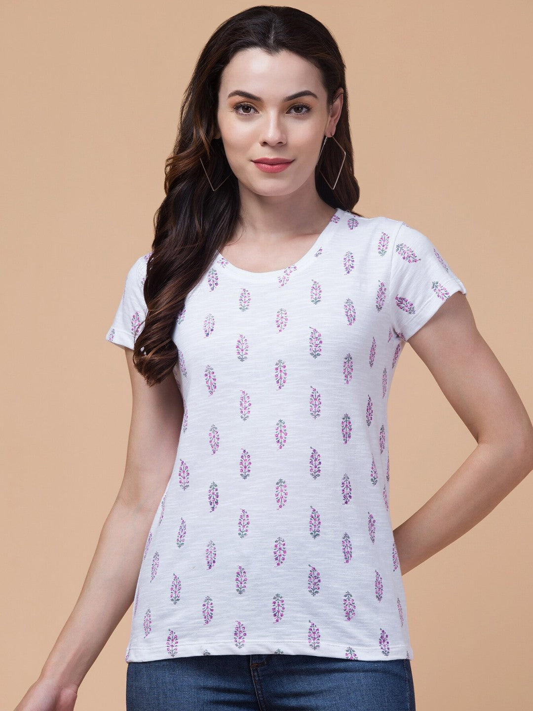 Stylish White Floral Printed T-Shirt