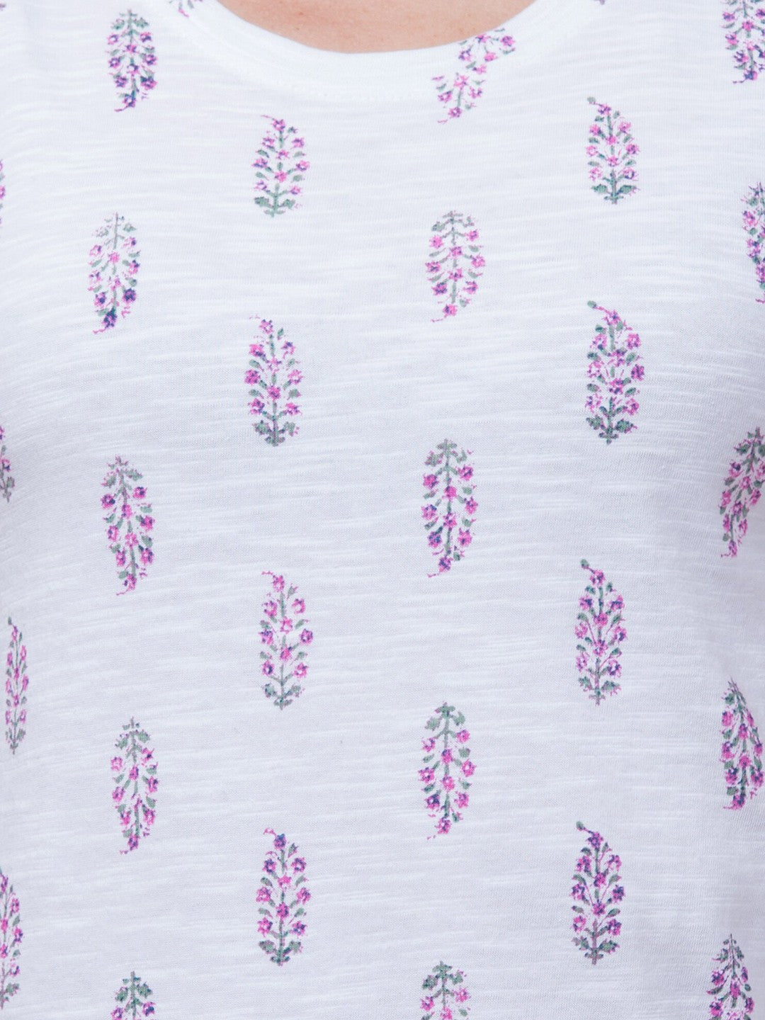 Stylish White Floral Printed T-Shirt