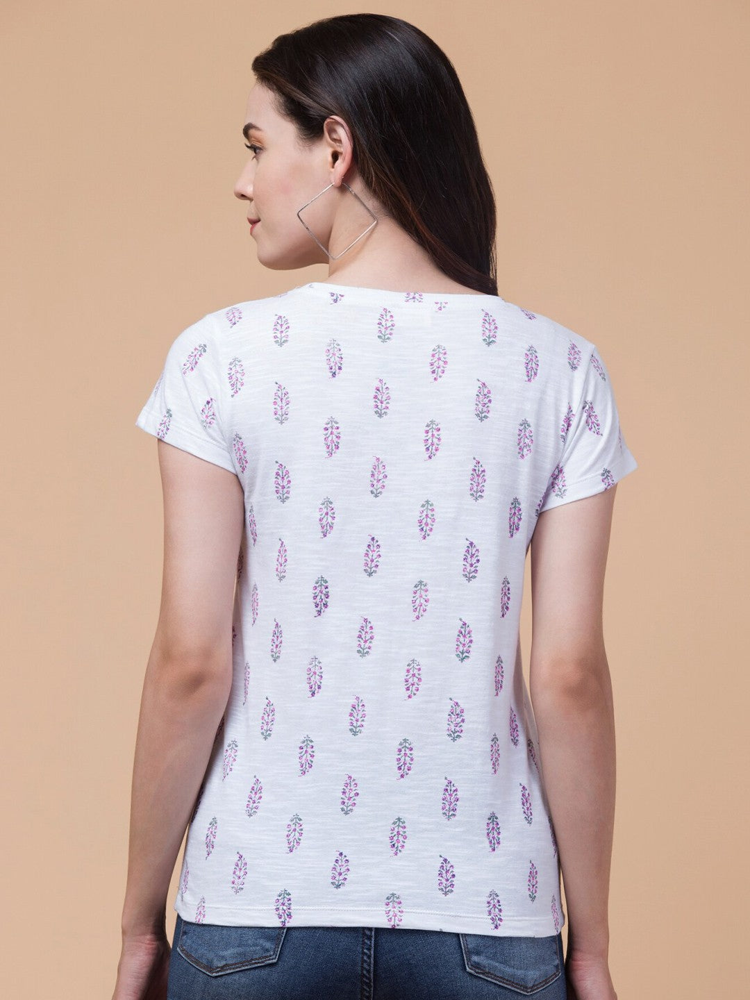 Stylish White Floral Printed T-Shirt