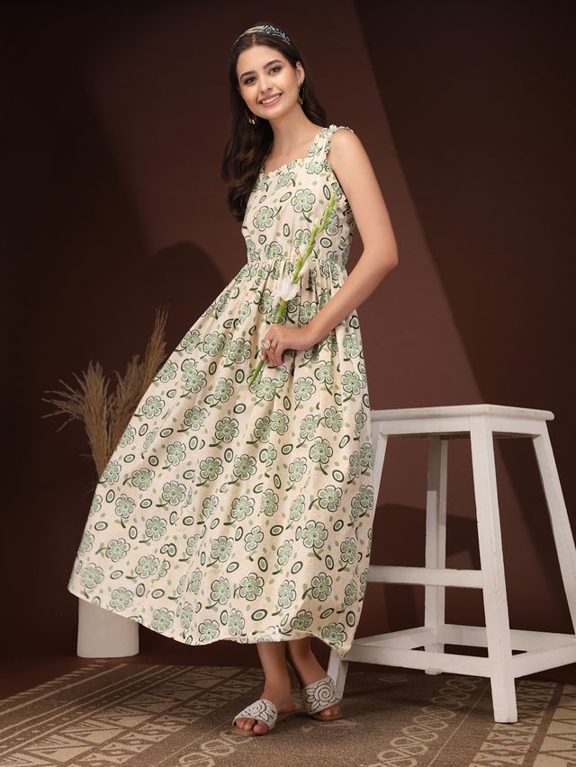 Minimal Green Fit and Flare Maxi Dress