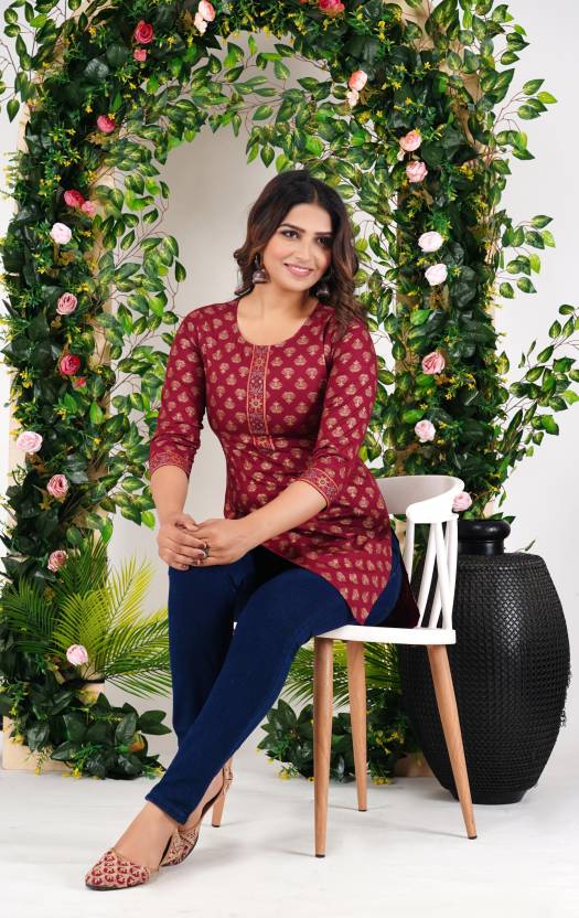 Graceful Maroon Floral Kurta