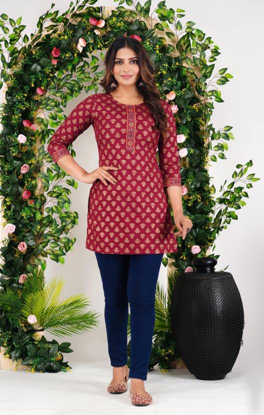 Graceful Maroon Floral Kurta