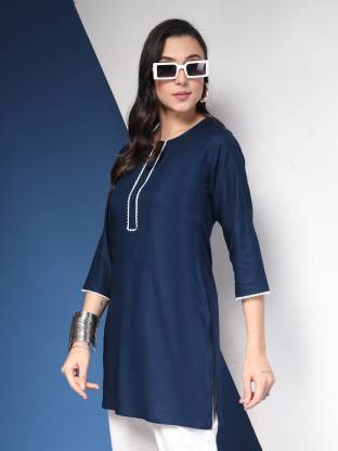 Blue Solid Round Neck Straight Kurta